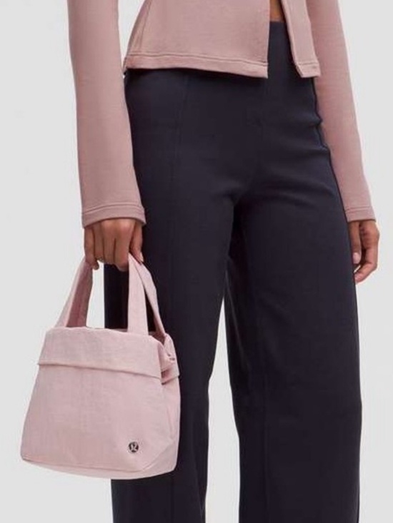 lululemon athletica Handbags - LULULEMON ON MY LEVEL SMALL TOTE NWT